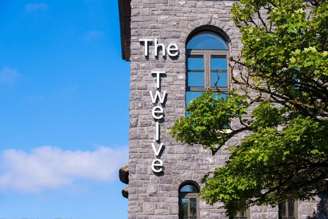 The Twelve Hotel Barna  Exteriér fotografie